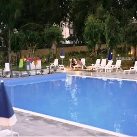 Campsite Salicamp Boschetto Holiday 2*