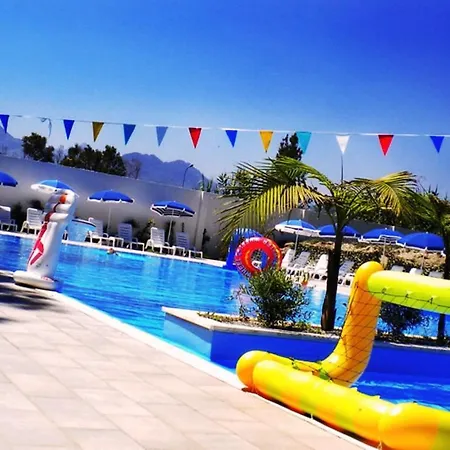 Salicamp Boschetto Holiday Campsite 2*